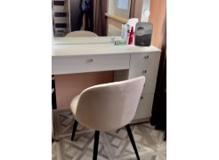 Стул на металлокаркасе Gabi 1 бежевый / черный с серебряными наконечниками фото покупателя 679