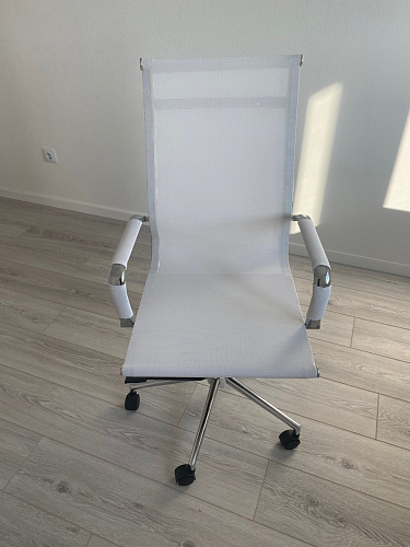 Компьютерное кресло Reus черная сетка / хром фото покупателя 43