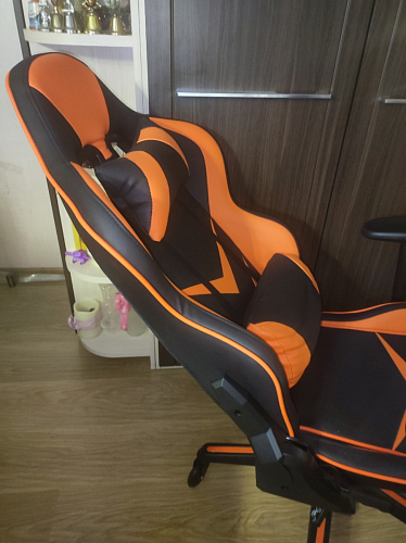 Компьютерное кресло Racer черное / красное фото покупателя 70