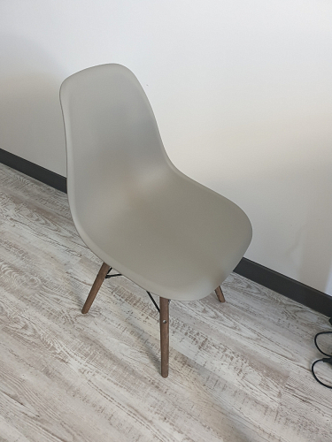 Пластиковый стул Eames PC-015 серый фото покупателя 425