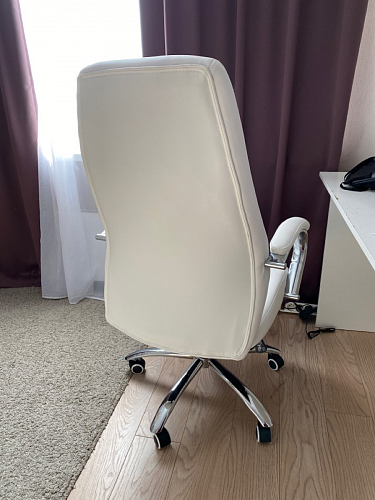 Компьютерное кресло Aragon белое фото покупателя 161