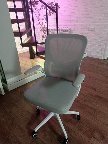 Компьютерное кресло Konfi light gray / white фото покупателя 310