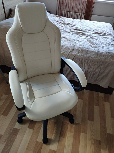 Компьютерное кресло Kadis кремовое фото покупателя 82