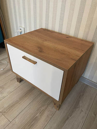 Прикроватная тумба Эго Т-5 на ножках дуб крафт золотой / белый глянец фото покупателя 2