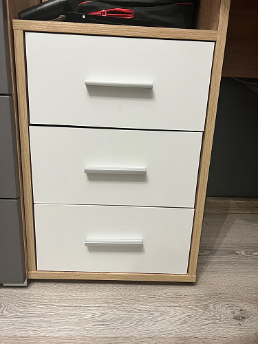 Стол компьютерный КСТ-16 бетон / белый фото покупателя 72