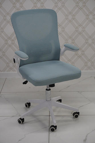 Компьютерное кресло Konfi dark gray / pink / white из шоурума 2