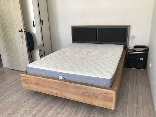 Двуспальная кровать Клауд 160х200 парящая дуб крафт золотой / антрацит фото покупателя 550