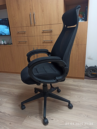 Компьютерное кресло Burgos черное фото покупателя 27