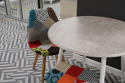 Деревянный стол Абилин 90х76 светло-серый / черный матовый из шоурума 2