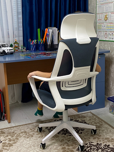 Компьютерное кресло Golem dark gray / gray / white фото покупателя 16