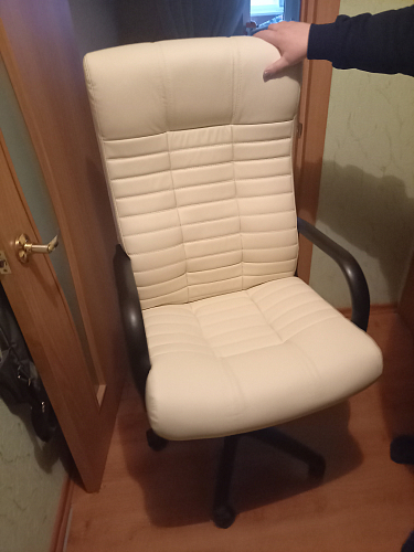 Компьютерное кресло Атлант 1 бежевое фото покупателя 3