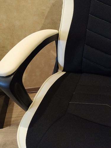 Компьютерное кресло Gamer черное / бежевое фото покупателя 19