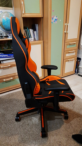 Компьютерное кресло Racer черное / голубое фото покупателя 50