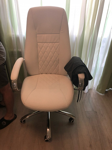 Компьютерное кресло Aragon белое фото покупателя 167