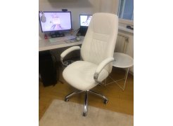 Компьютерное кресло Aragon белое фото покупателя 169