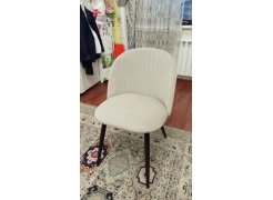 Стул на металлокаркасе Gabi 1 бежевый / черный с серебряными наконечниками фото покупателя 508