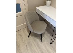 Стул на металлокаркасе Gabi 1 бежевый / черный с серебряными наконечниками фото покупателя 319