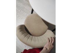 Стул на металлокаркасе Gabi 1 бежевый / черный с серебряными наконечниками фото покупателя 427