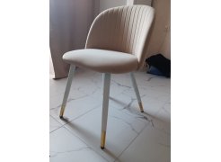 Стул на металлокаркасе Gabi 1 бежевый / черный с серебряными наконечниками фото покупателя 247