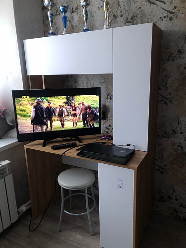 Письменный стол Комфорт 12.71 дуб золотой craft / белая аляска  - Уцененный экземпляр фото покупателя 87