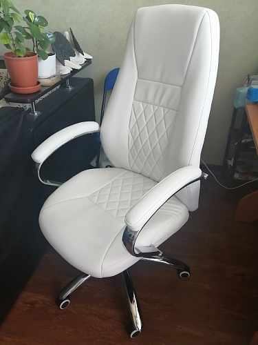 Компьютерное кресло Aragon белое фото покупателя 152