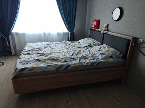 Двуспальная кровать Клауд 160х200 парящая дуб крафт золотой / антрацит фото покупателя 118